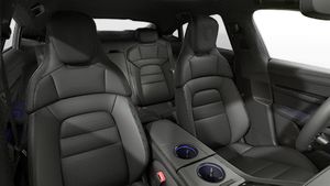 Interior view showing the front seats of Taycan 4 Black Edition