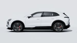 Exterior view of Cayenne Turbo Electric showing the left side of the car
