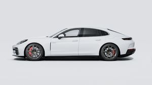 Exterior view of Panamera Turbo E-Hybrid showing the left side of the car