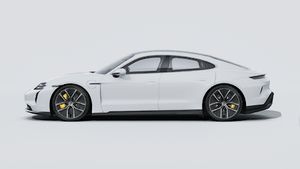 Vista exterior de Taycan Turbo S mostrando el lado izquierdo del coche