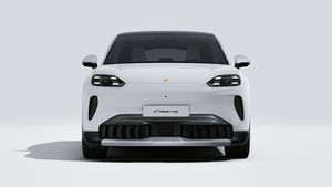 Vista exterior de Cayenne S Coupé Electric mostrando la parte delantera del coche