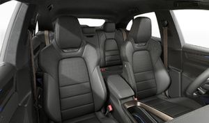 Vista interior de los asientos delanteros del Macan Turbo Electric