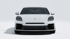 Vista exterior de Panamera 4 E-Hybrid mostrando la parte delantera del coche