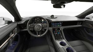 Vue de l'intérieur montrant le volant et le tableau de bord d'un véhicule de transport de marchandises. Taycan Turbo S