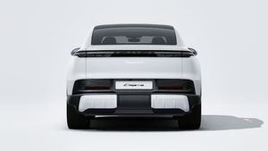 Exterior view of Cayenne S Coupé Electric showing the rear of the car