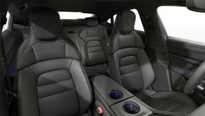 Interior view showing the front seats of Taycan 4S Black Edition