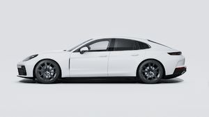Exterior view of Panamera showing the left side of the car