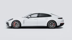 Exterior view of Panamera Turbo E-Hybrid showing the left side of the car