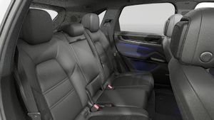 Vista interior do Cayenne Black Edition
