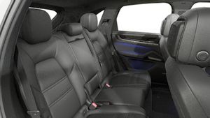 Vista interior do Cayenne E-Hybrid Black Edition