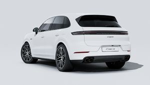 Vista exterior do Cayenne E-Hybrid Black Edition, de trás e lateral esquerda
