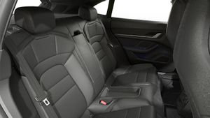 Vista interior do Taycan 4S Sport Turismo