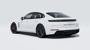 Vista exterior do Panamera GTS, de trás e lateral esquerda