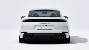 Vista exterior do Panamera GTS, de trás