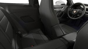 Vista interior de los asientos traseros del 911 Carrera S