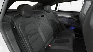 منظر داخلي لسيارة Cayenne S Coupé Electric