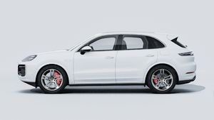 Vue extérieure de Cayenne Turbo E-Hybrid montrant le côté gauche de la voiture