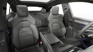 Vue intérieure montrant les sièges avant de Cayenne Coupé Electric