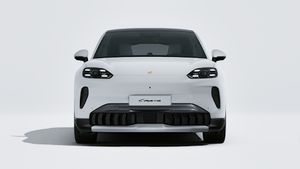 Vue extérieure de Cayenne S Coupé Electric montrant l'avant de la voiture