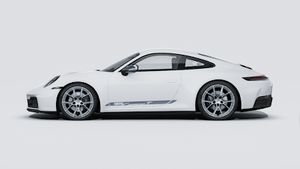 Vedere exterioară a 911 Carrera T care prezintă partea stângă a mașinii