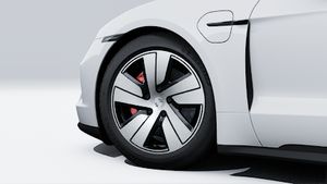 Vedere exterioară a Taycan 4S Sport Turismo