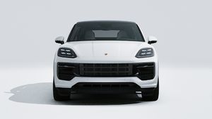 Spoljašnji pogled na Cayenne GTS Coupé koji prikazuje prednji deo automobila
