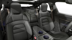 Interior view showing the front seats of Taycan Turbo