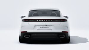 Exterior view of Panamera 4 showing the rear of the car