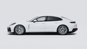 Exterior view of Panamera 4 E-Hybrid showing the left side of the car