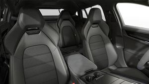 Interior view showing the front seats of Panamera GTS