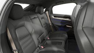 Interiörvy av Cayenne Turbo E-Hybrid Coupé