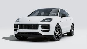 Utvändig vy av Cayenne E-Hybrid Coupé Black Edition som visar bilens front och vänstra sida