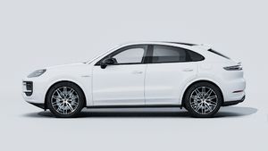 Utvändig vy av Cayenne E-Hybrid Coupé Black Edition som visar bilens vänstra sida