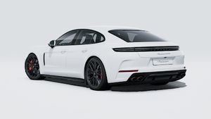 Utvändig vy av Panamera GTS som visar baksidan och vänster sida av bilen