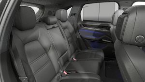 Interior view of Cayenne S E-Hybrid Black Edition