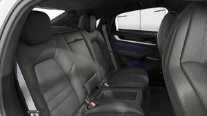 Interior view of Cayenne Turbo E-Hybrid Coupé with GT Package