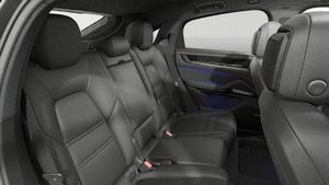 Interior view of Cayenne Coupé Black Edition