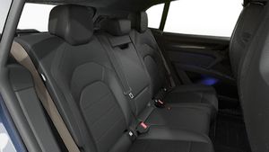 Pogled v notranjost Cayenne Turbo Electric