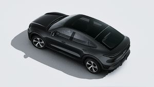 Zunanji pogled na Cayenne S Coupé Electric od zgoraj