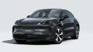 Zunanji pogled na Cayenne S Coupé Electric , ki prikazuje sprednji in levi del vozila