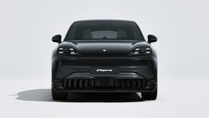 Zunanji pogled na Cayenne S Coupé Electric , ki prikazuje sprednji del vozila