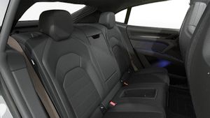 Pogled v notranjost Cayenne Turbo Coupé Electric