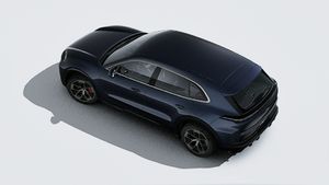 Pohľad zvonku na Cayenne Turbo Electric zhora