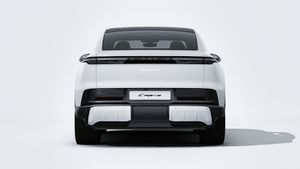 Pohľad zvonku na Cayenne S Coupé Electric zobrazujúci zadnú časť vozidla