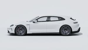 Pohľad zvonku na Taycan GTS Sport Turismo zobrazujúci ľavú stranu vozidla