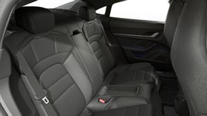 Vista interior de su Taycan 4