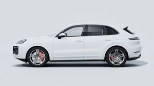 Exterior view of Cayenne Turbo E-Hybrid showing the left side of the car