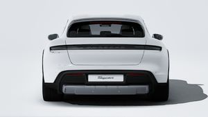 Exterior view of Taycan 4 Cross Turismo showing the rear of the car