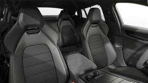 Interior view showing the front seats of Panamera GTS