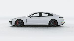 Vue extérieure de Panamera GTS montrant le côté gauche de la voiture